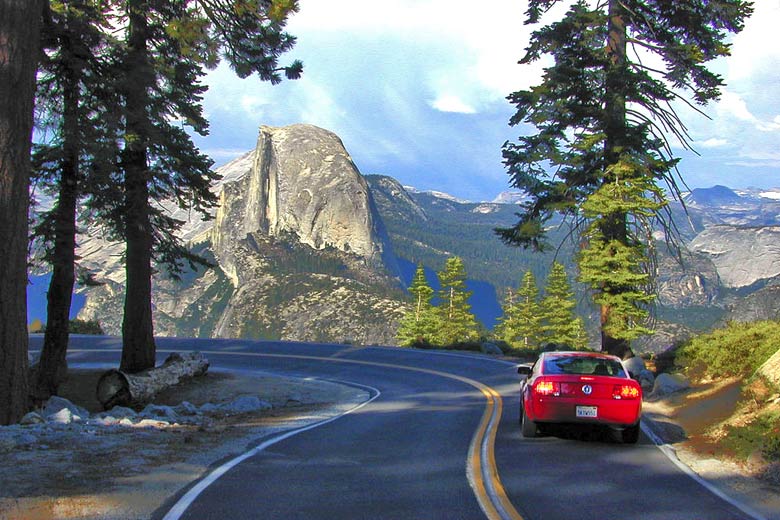 Driving in the USA - Yosemite National Park, California
