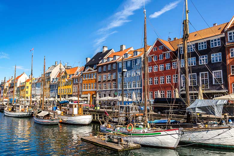 The historic 17th-century waterfront of Copenhagen, Denmark © Sergii Figurnyi - Adobe Stock Image