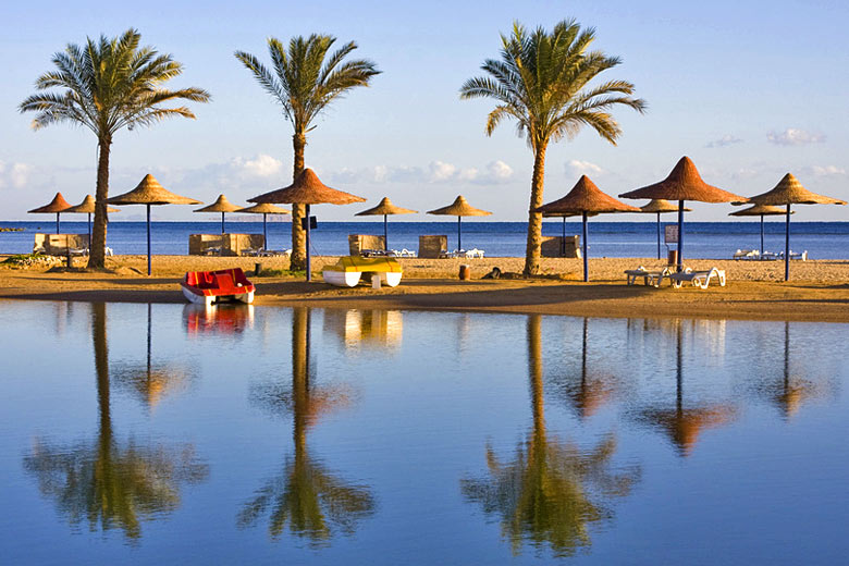 Hotel beach lagoon, Hurghada, Red Sea, Egypt © OlegD - Fotolia.com