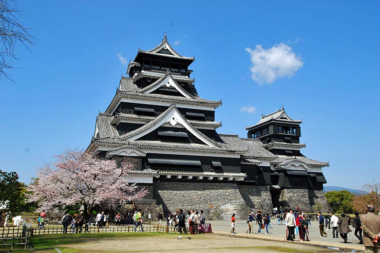 Kumamoto Castle dates back to the fifteenth century