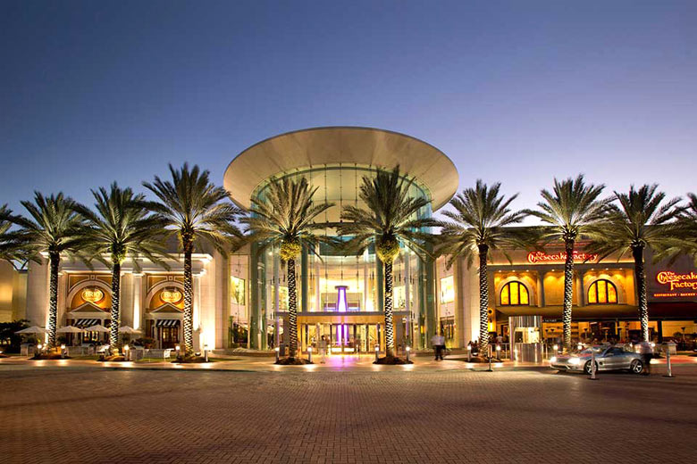 The main entrance to the Mall at Millenia