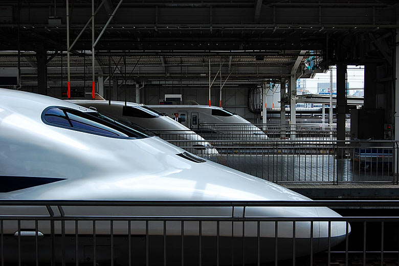 Trains at Shin-Osaka station