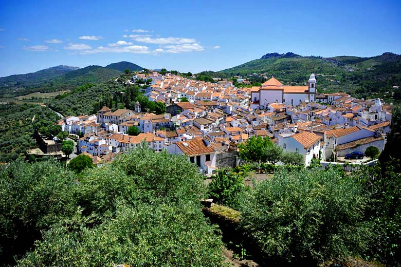 The whitewashed town of Castelo de Vide, Alentejo, Portugal