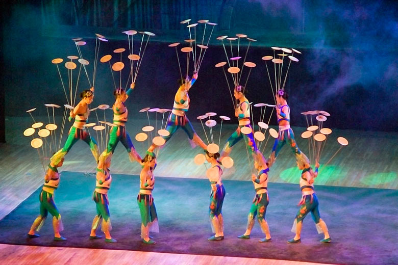 Acrobats performing in Beijing Acrobats performing in Beijing