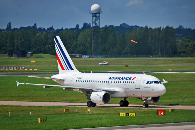 Air France offers flights to worldwide destinations via Paris © brianac37 - Flickr Creative Commons Air France offers flights to worldwide destinations via Paris © brianac37 - Flickr Creative Commons