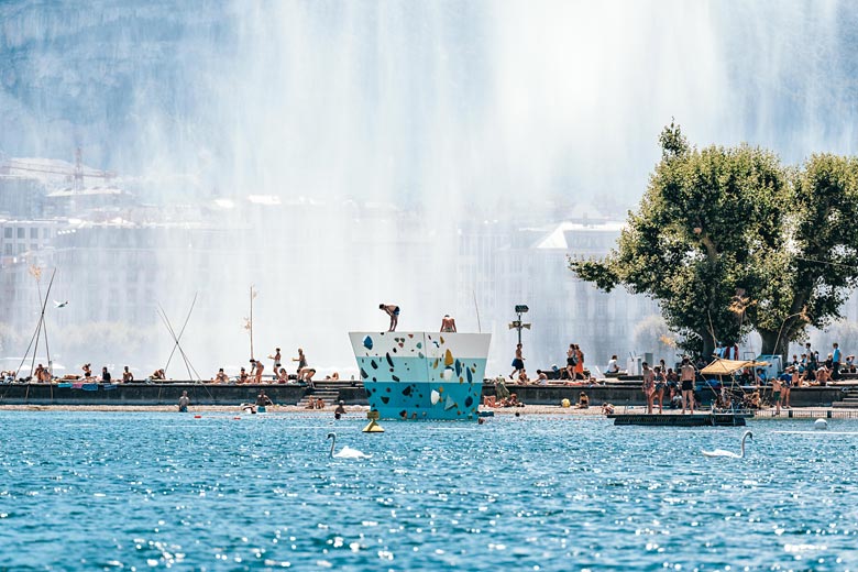 The fabulously fun Bains des Paquis