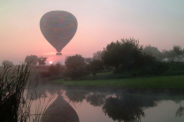 Gliding up above the Magalies River Valley - photo courtesy of Bill Harrop's Original Balloon Safaris