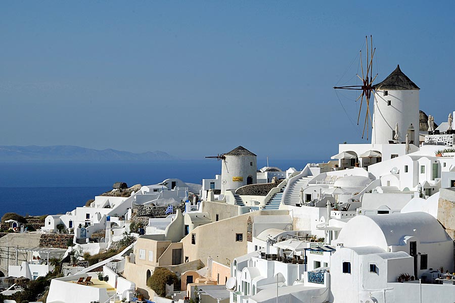 Beautiful Oia, Santorini, Greece