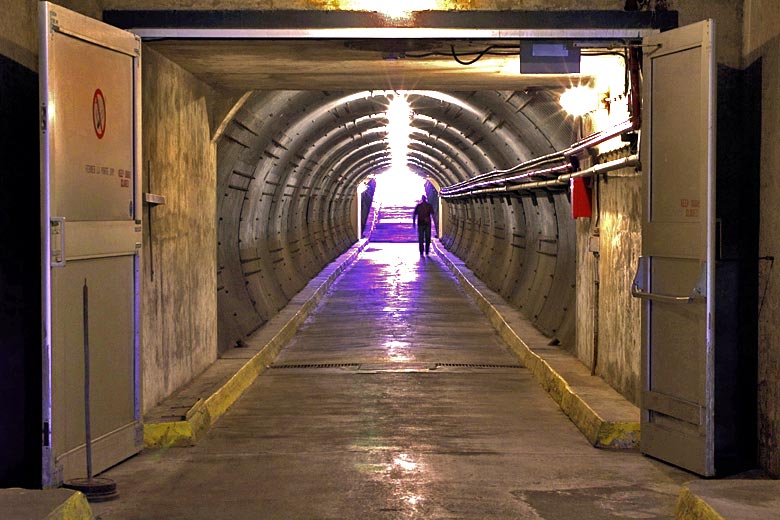 Blast Tunnel inside the Diefenbunker, Ottawa Blast Tunnel inside the Diefenbunker, Ottawa