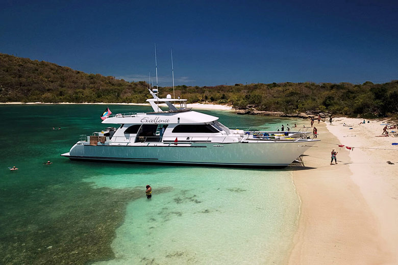 Boat trip to Green Island with Tropical Adventures Antigua Boat trip to Green Island with Tropical Adventures Antigua