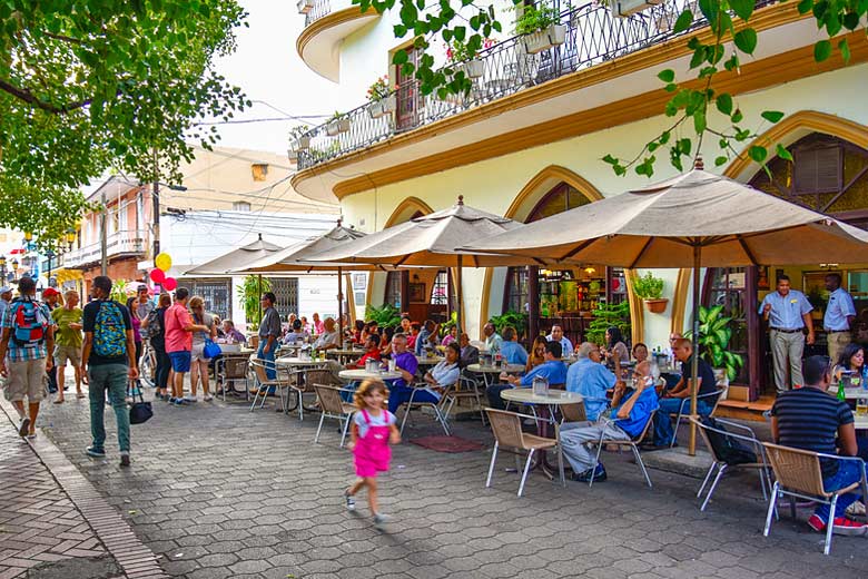 Soak in the café culture of Santo Domingo Soak in the café culture of Santo Domingo