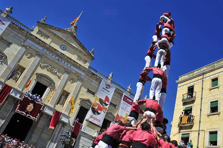 A human tower outside Tarragona's city hall © Juan Moyano - Dreamstime.com