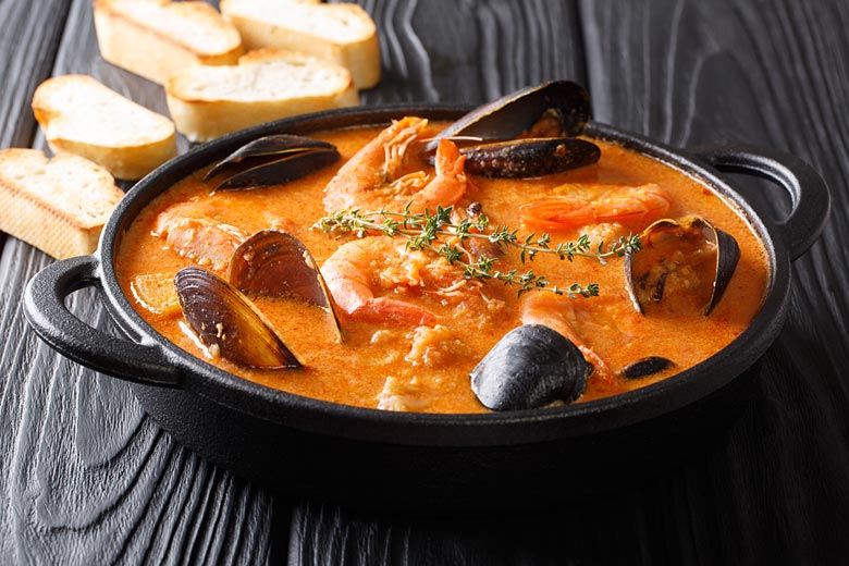 Catalan fish stew from the Costa Brava, Spain © FomaA - Adobe Stock Image