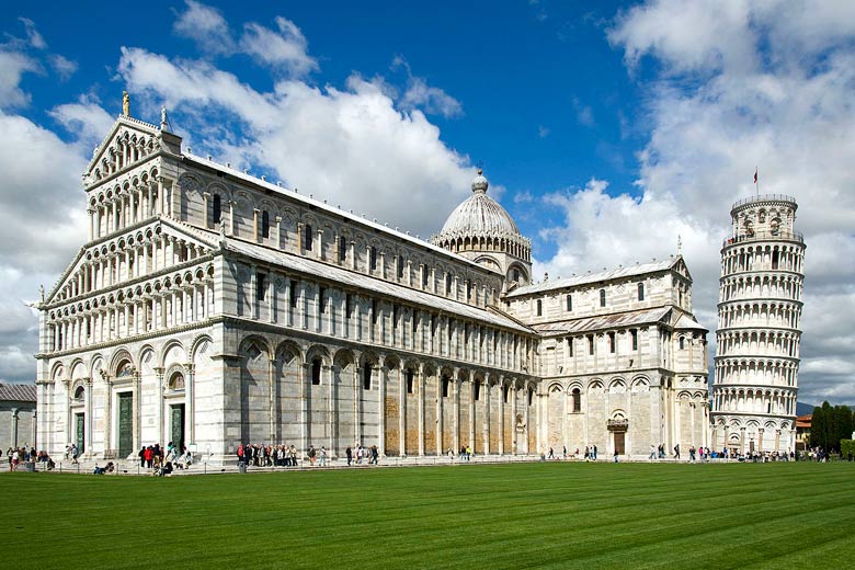 Pisa Cathedral and the Leaning Tower © Saffron Blaze - Wikimedia Commons Pisa Cathedral and the Leaning Tower © Saffron Blaze - Wikimedia Commons