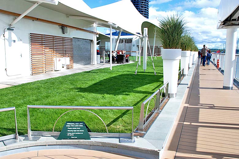 Real grass lawns on board Celebrity Solstice © Curtis & Renee - Flickr Creative Commons