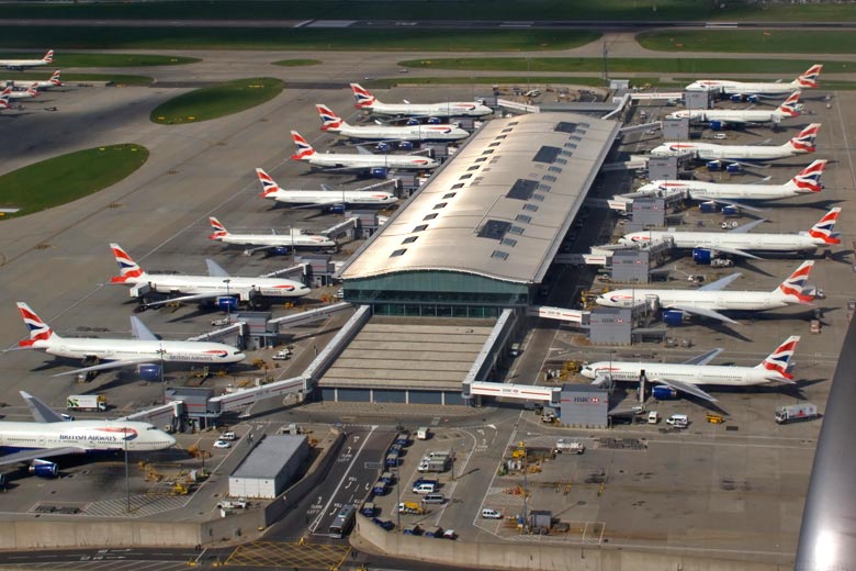 Cheap airport parking in the UK, Ireland, Europe & worldwide © Tony Hisgett - Wikimedia Commons