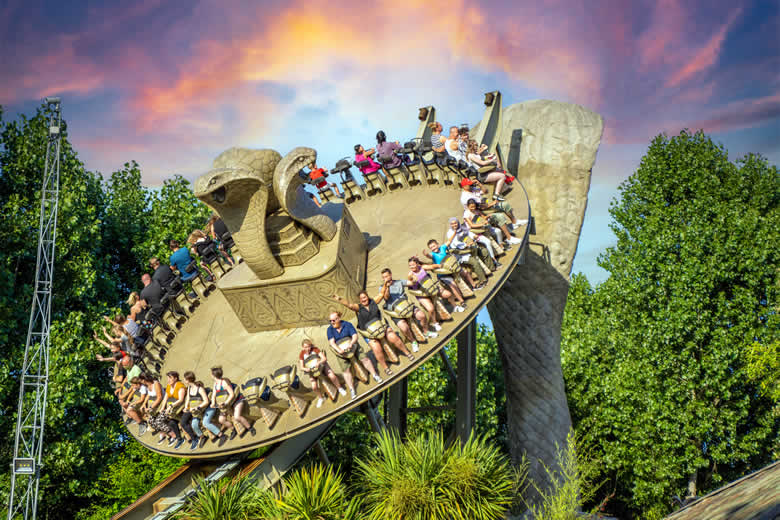 The Kobra theme park ride at Chessington