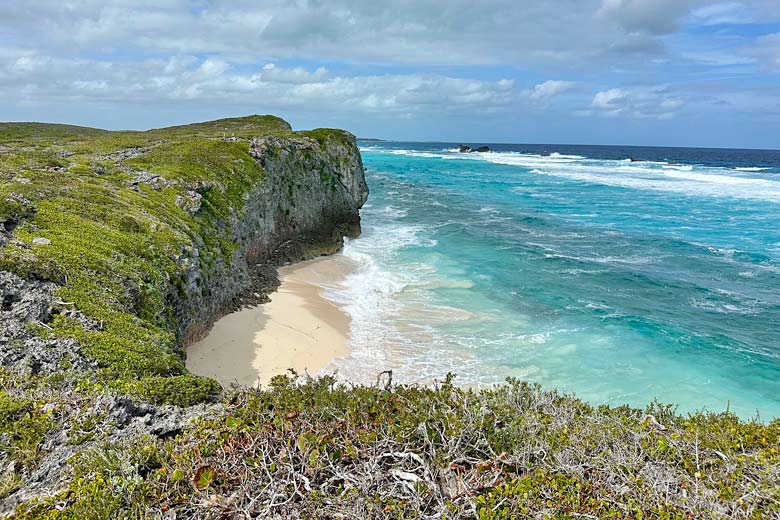 Wild cliffs of Mudjin Harbour