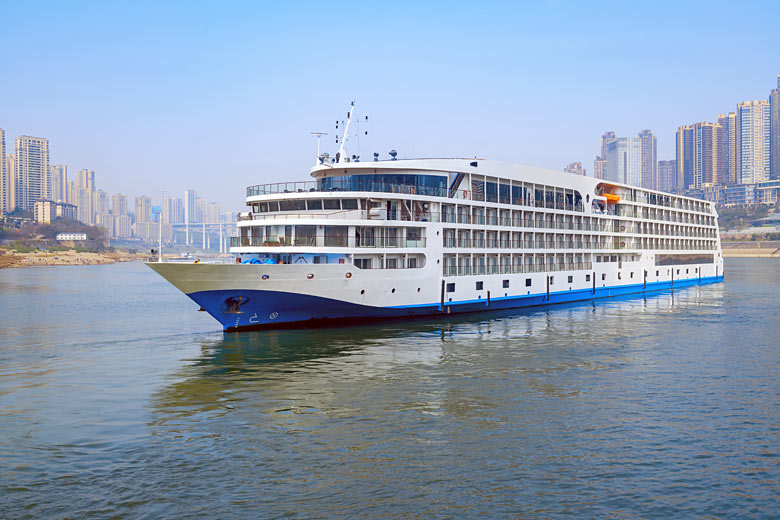 Cruise ship on the Yangtze River at Chongqing, China Cruise ship on the Yangtze River at Chongqing, China