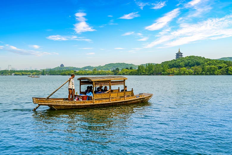 Gentle cruise on the West Lake, Hangzhou © Hào Zhōu - Fotolia.com