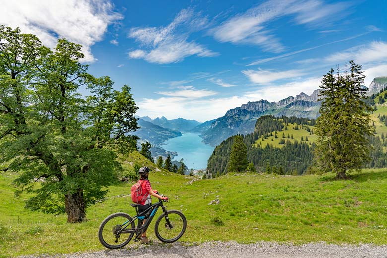Cycling above Lake Walen in the east of Switzerland