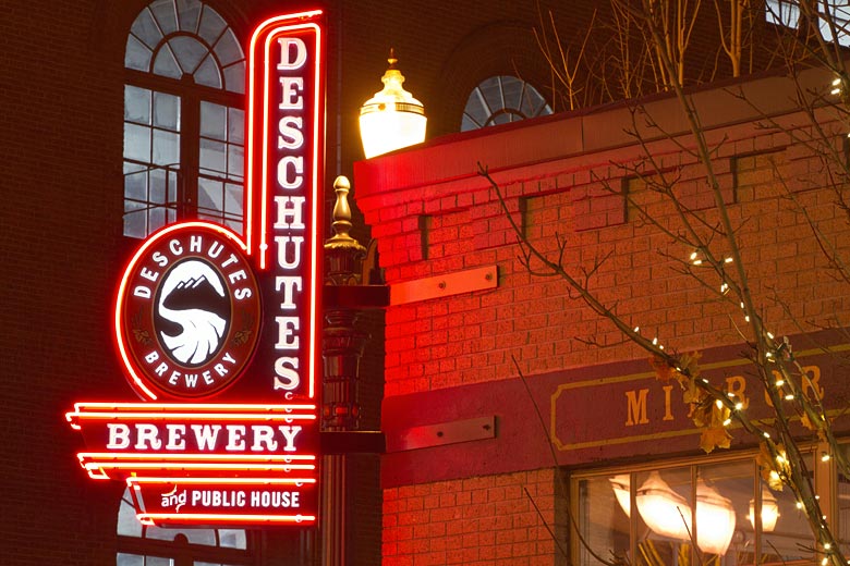 Deschutes Brewery, Portland, Oregon, USA © Danita Delimont - Alamy Stock Photo