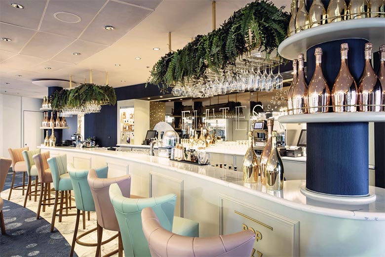 The smart Flutes Champagne bar onboard Marella Explorer 2 The smart Flutes Champagne bar onboard Marella Explorer 2