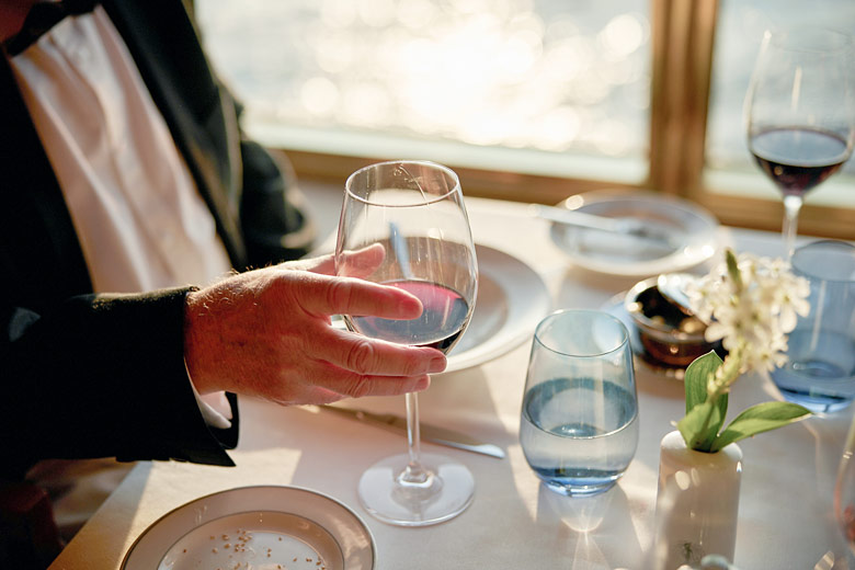 Choose the drinks package to suit your budget