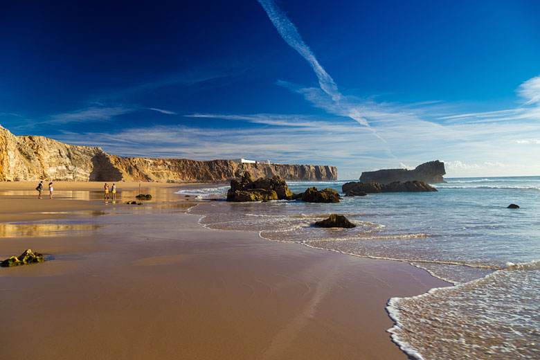 The open expanse of ocean found at Praia do Tonel