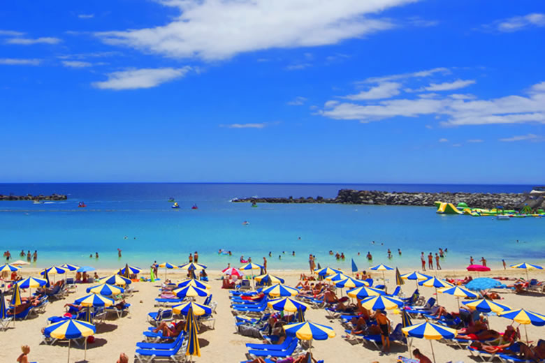 Low deposit holidays