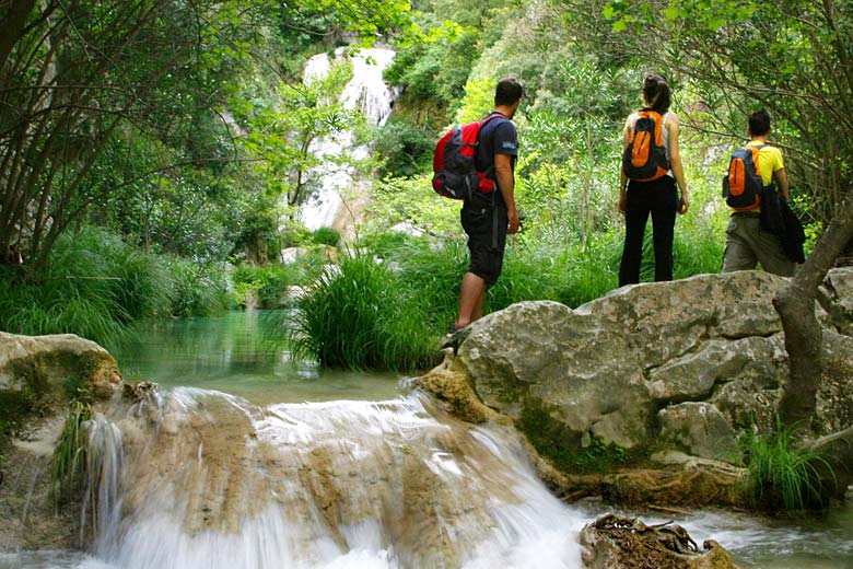 Hiking the Polylimnio Waterfalls, Messenia © costanavarino - Flickr Creative Commons