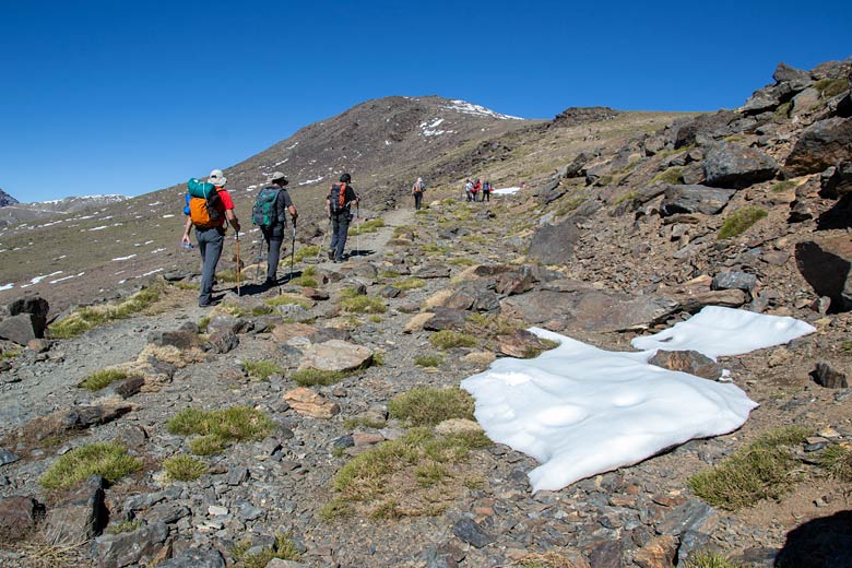 Hiking in the Sierra Nevada within easy reach from Granada