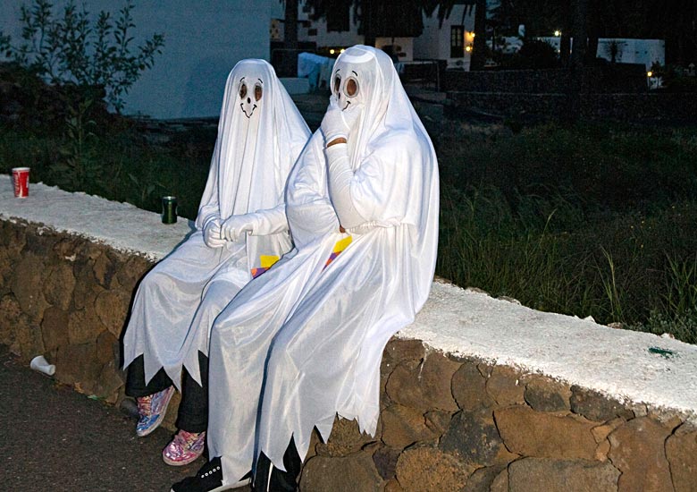 The covered faces in Holy Week - a sign of penitence