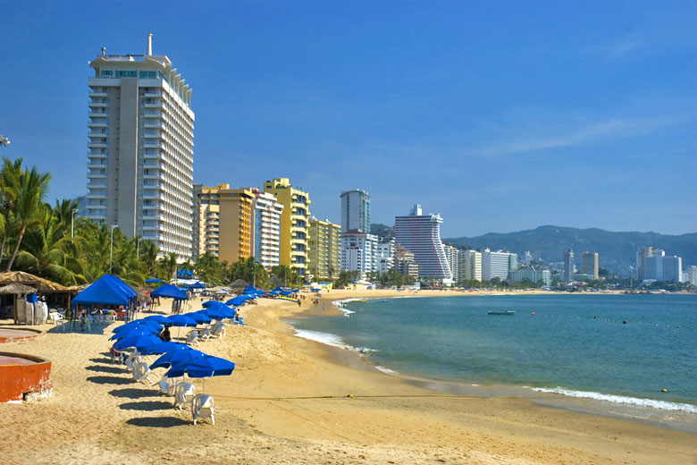 Hotels on the beach, Acapulco Mexico © Tose - Dreamstime.com Hotels on the beach, Acapulco Mexico © Tose - Dreamstime.com