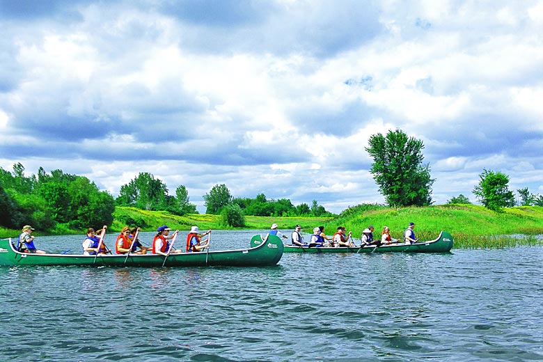 Exploring the Iîles-de-Boucherville by canoe