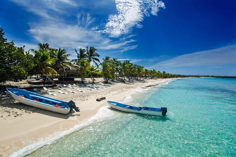 Relax on the shores of deserted Isla Catalina Relax on the shores of deserted Isla Catalina