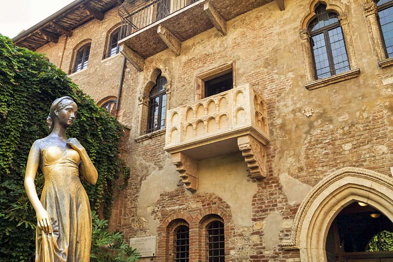 Juliet's house in Verona Juliet's house in Verona