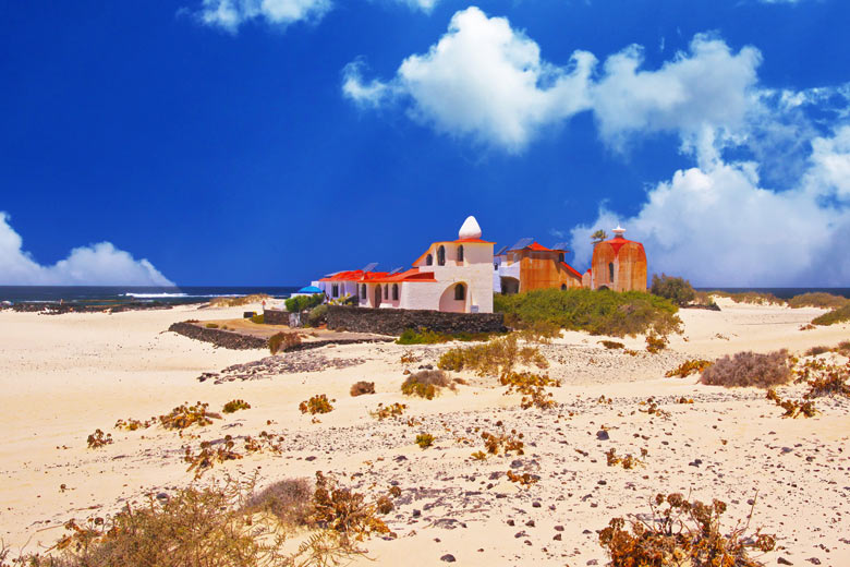 Be dazzled by La Concha beach, El Cotillo