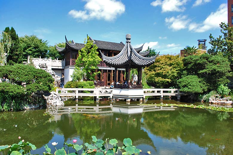 Lan Su Chinese Garden, Portland, Oregon, USA © Jeff Hart - Flickr Creative Commons