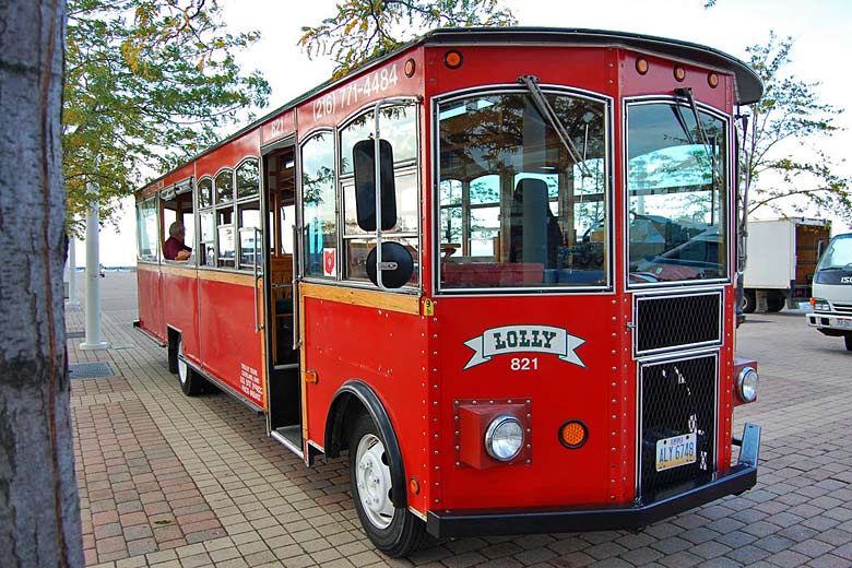 Lolly the Trolley, Cleveland Ohio © Lance Woodworth - Flickr Creative Commons