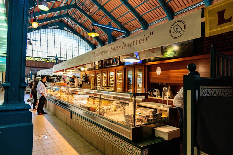 Soak up the scents in the food market