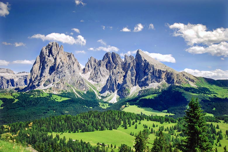 The imposing mount of Sassolungo, Val Gardena © insideout78 - Adobe Stock