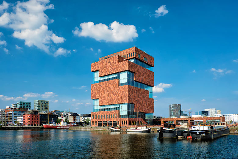 Modern Museum aan de Stroom on Het Eilandje Modern Museum aan de Stroom on Het Eilandje