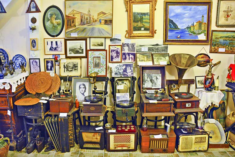 Curiosities of the Phonograph-Memorabilia Museum, Lefkada Curiosities of the Phonograph-Memorabilia Museum, Lefkada