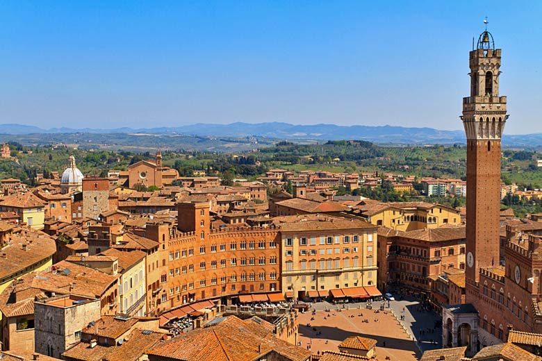 The Piazza del Campo, Siena © lapas77 - Fotolia.com The Piazza del Campo, Siena © lapas77 - Fotolia.com