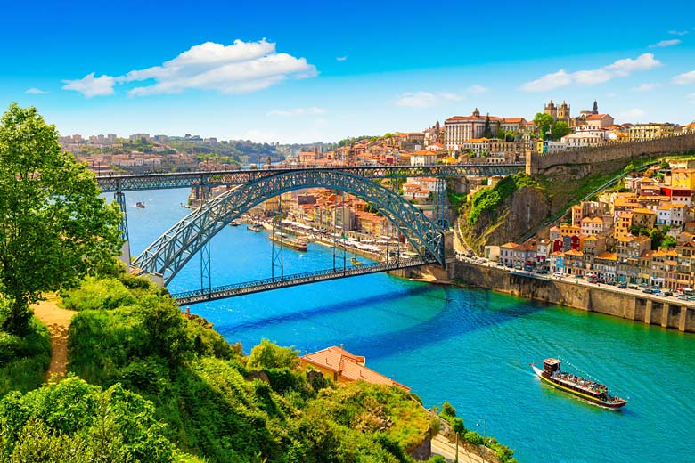 Portugal&rsquo;s second city, Porto, bisected by the River Douro