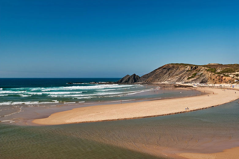 Praia de Amoreira Beach © Geerd-Olaf Freyer - Wikimedia Commons