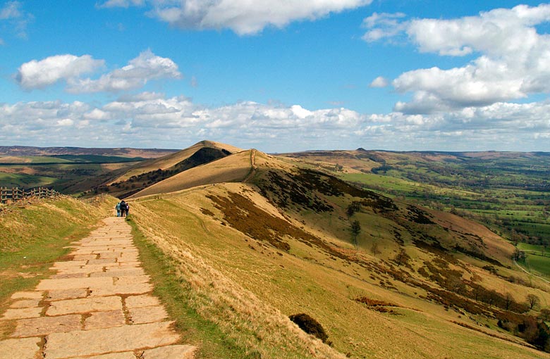 Walking the ridge from Mam Tor