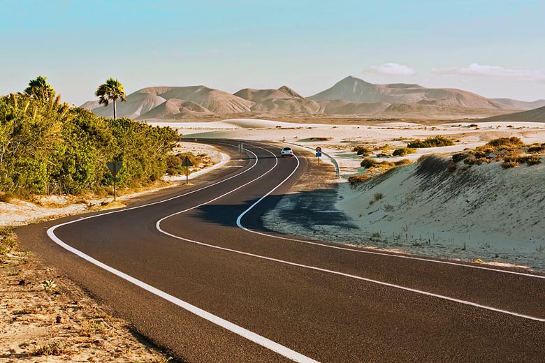 Cruise into the dunes of the Parque Natural de Corralejo