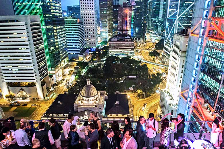 Deliciously decadent rooftop bar in the centre of Hong Kong Deliciously decadent rooftop bar in the centre of Hong Kong
